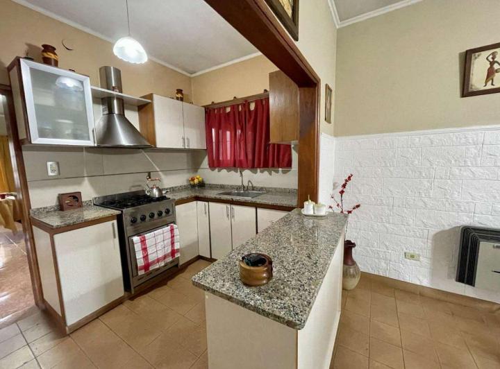 VENTA CASA 4 AMB VARELA- COCHERA Y PATIO 5