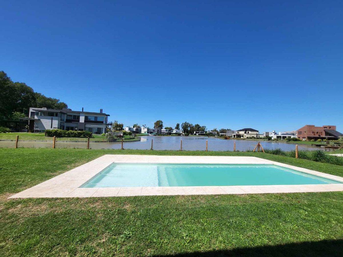 CASA 4 AMBIENTES EN VENTA LAGOS DE SAN ELISEO