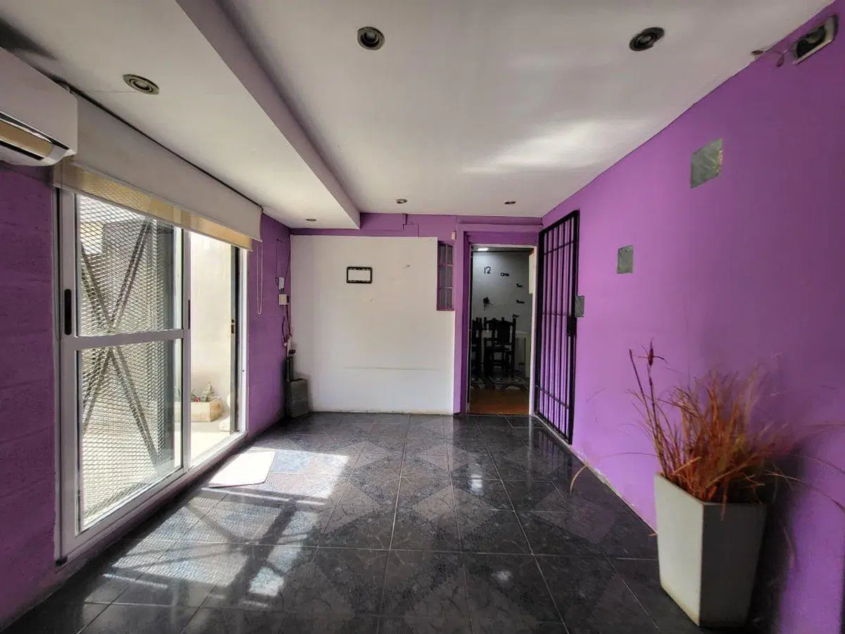 CASA 5 AMBIENTES EN VENTA LUIS GUILLON CON LOCAL 4