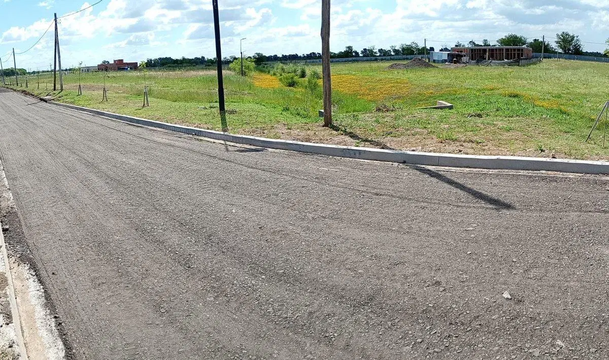 VENTA LOTE 700mts² BARRIO CERRADO ORQUETA CURA 3