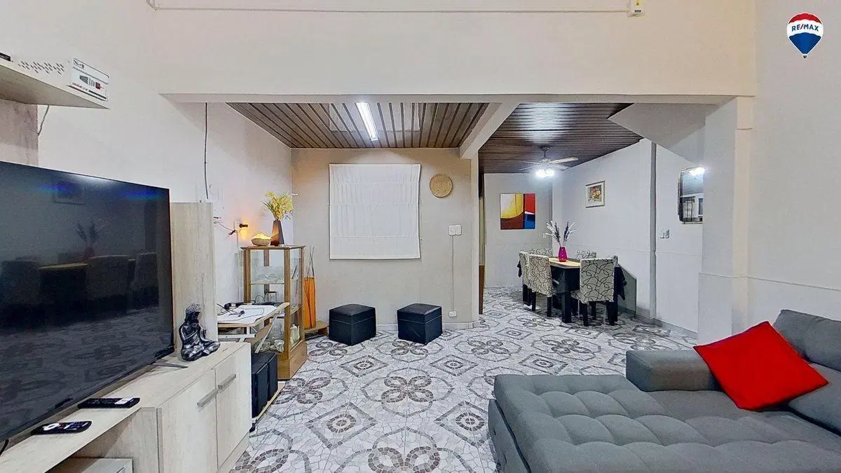 VENTA APTO CREDITO 4 AMB COCH Y  TERRAZA AVELLANED 4