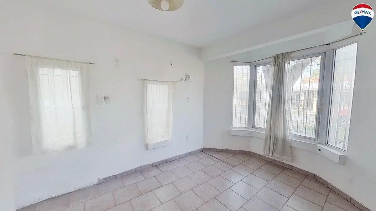 VENTA CASA 4 AMBIENTES CON PARQUE EZPELETA 3