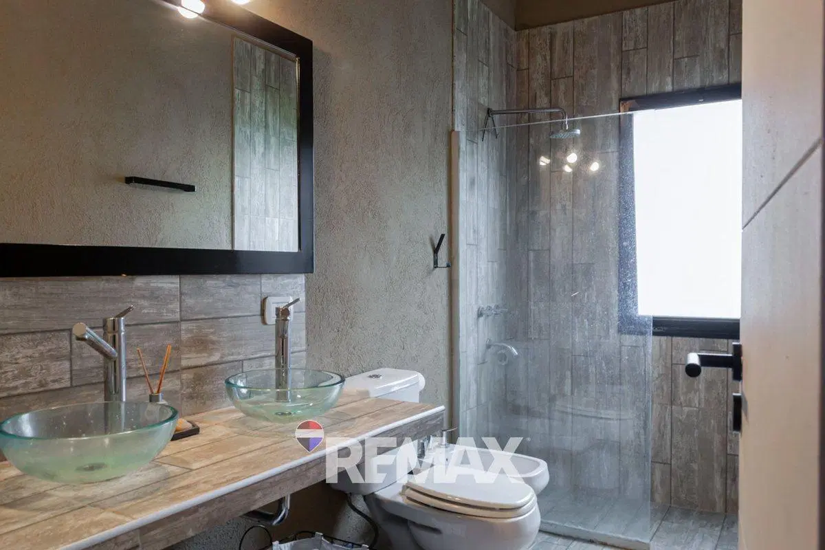 CASA 4 AMBIENTES EN VENTA EN SAN LUCAS CANNING 5