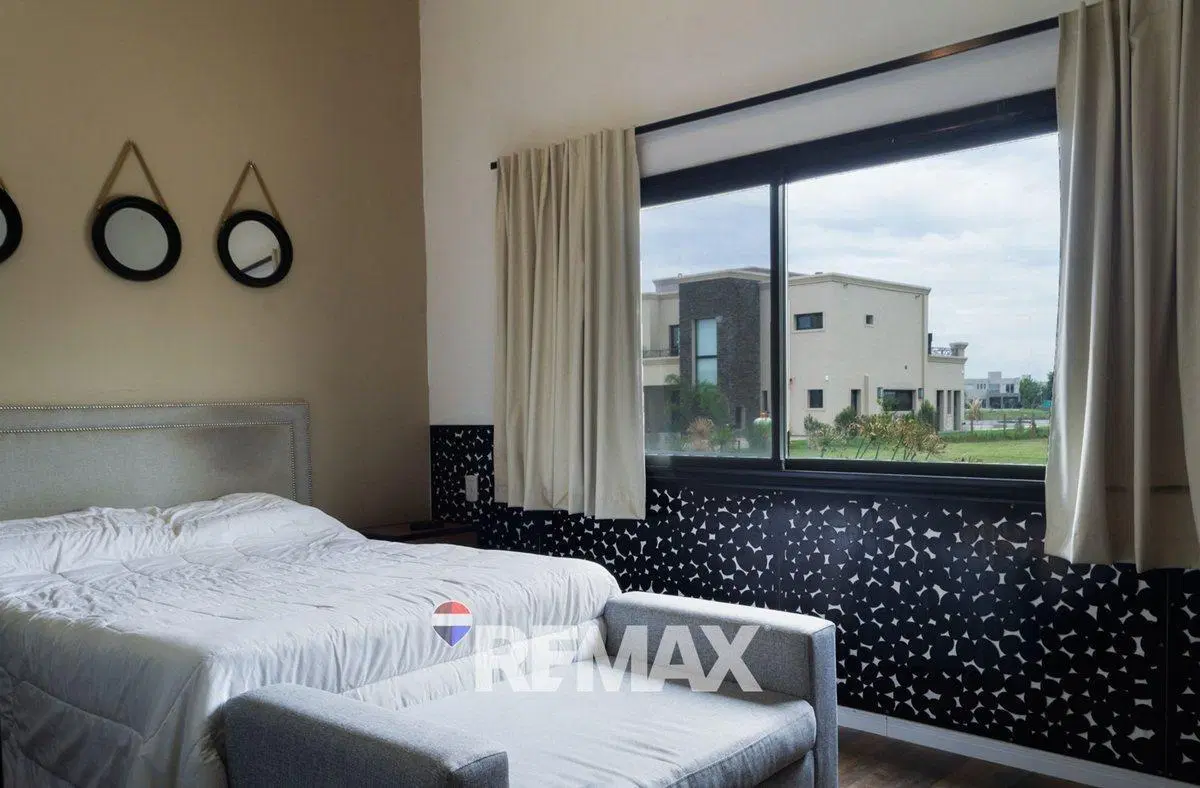 CASA 4 AMBIENTES EN VENTA EN SAN LUCAS CANNING 3
