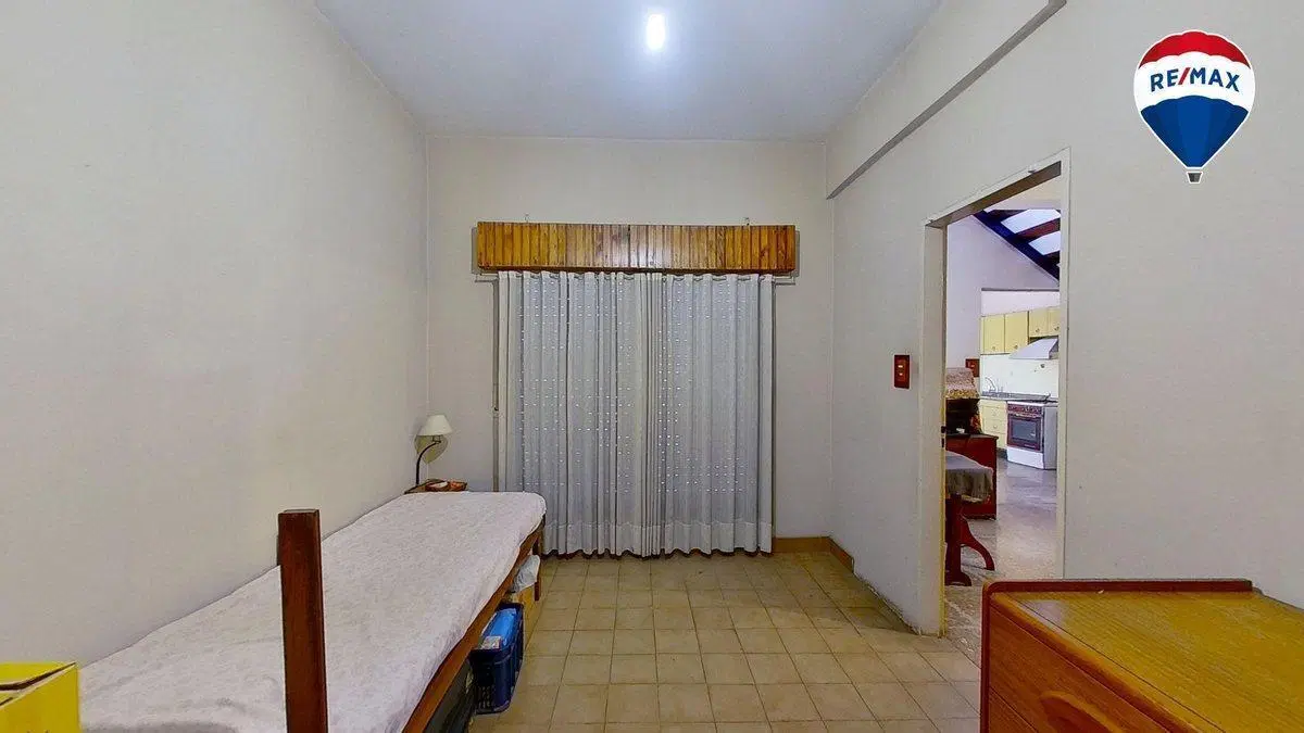 VENTA CASA 4 AMB CON GALPÓN LANÚS ESTE 3