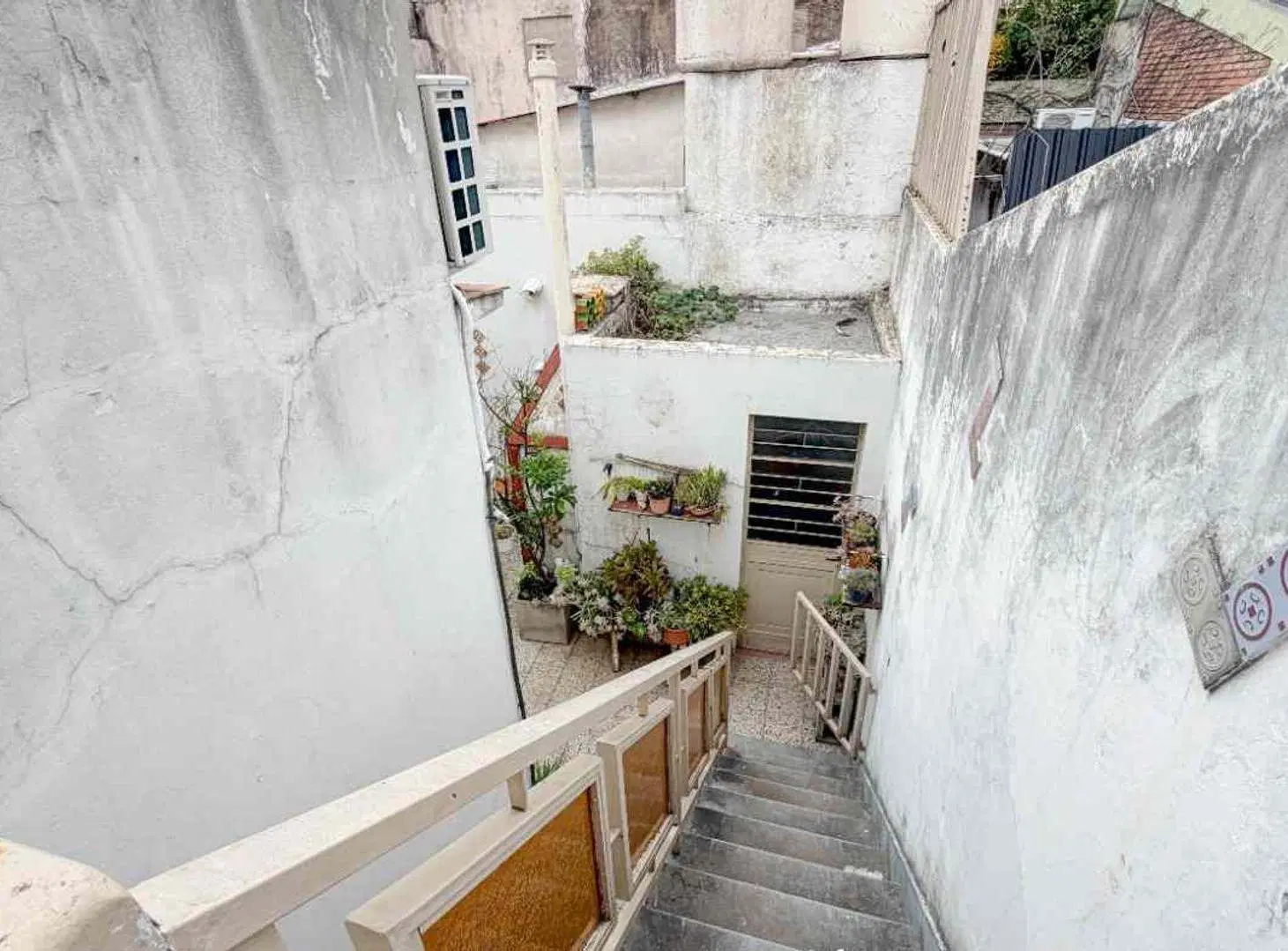 VENTA CASA 3 AMB + LOCAL AVELLANEDA 5