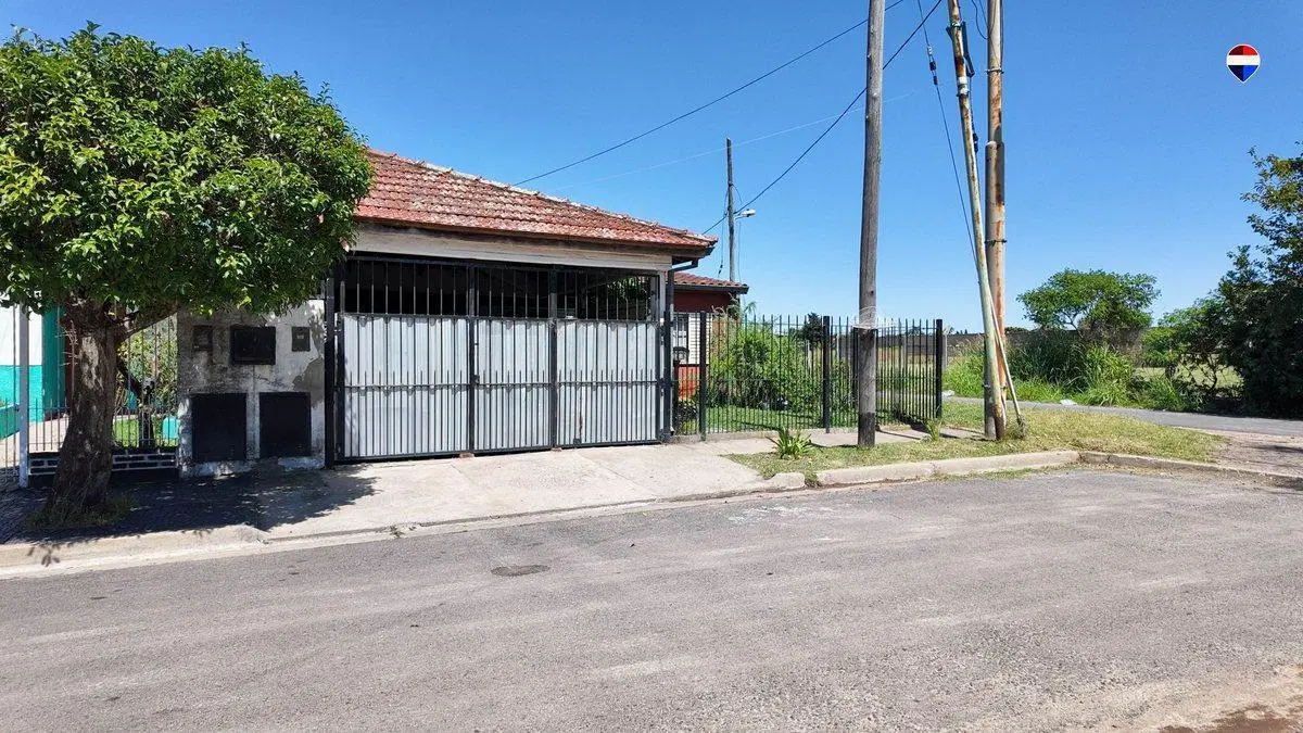 VENTA CASA 4 AMB COCHERA Y PATIO BERAZATEGUI 2
