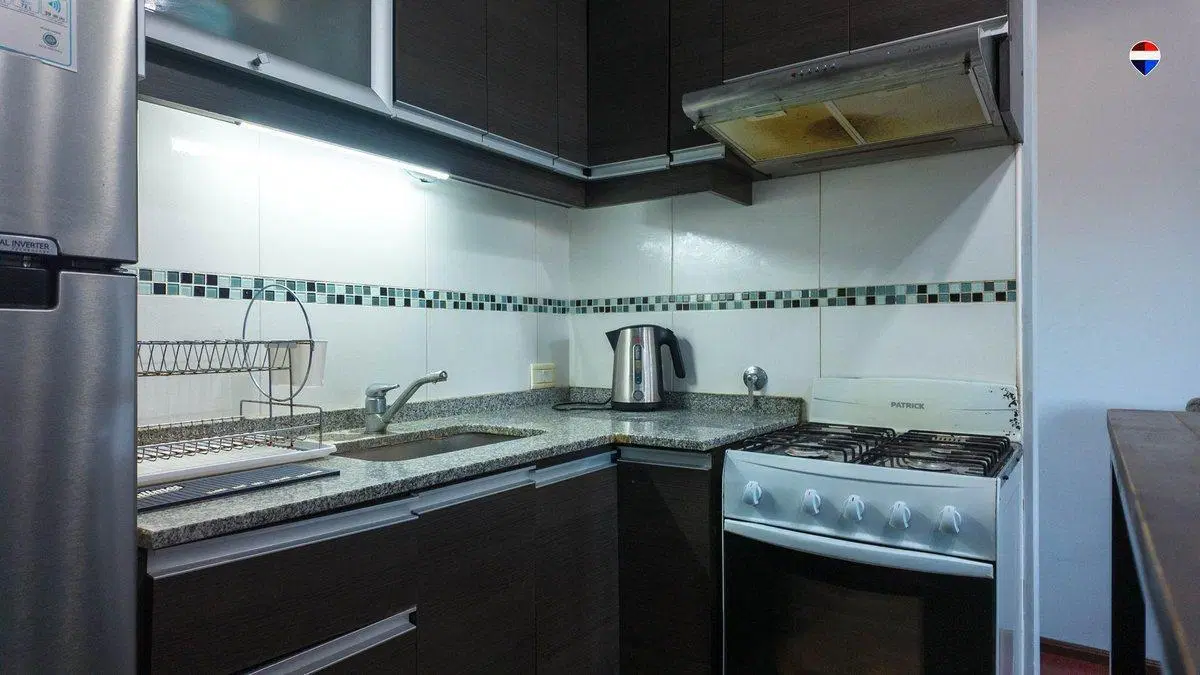 DEPTO 2 AMB EN VENTA EN BERAZATEGUI BALCON COCHERA 4