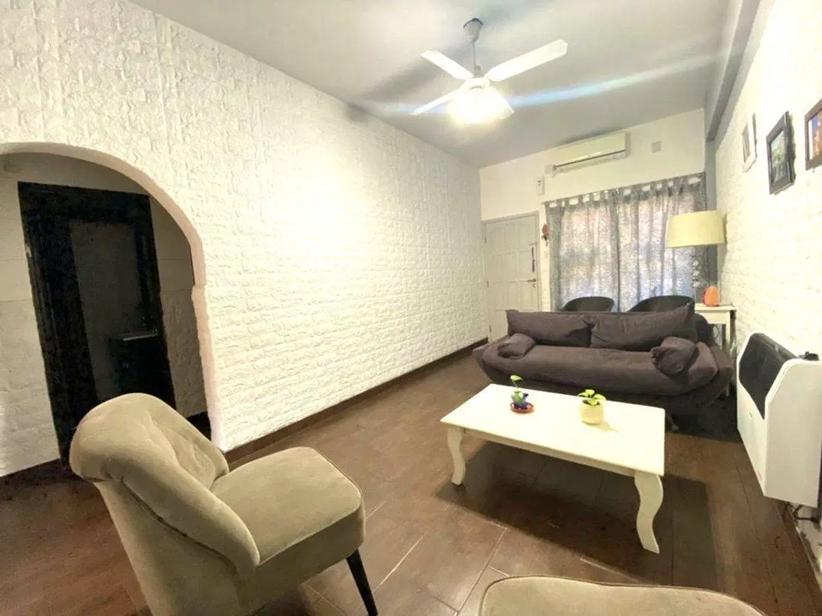 CASA 3 AMB EN VENTA EN SAN JUSTO PILETA COCHERA 4