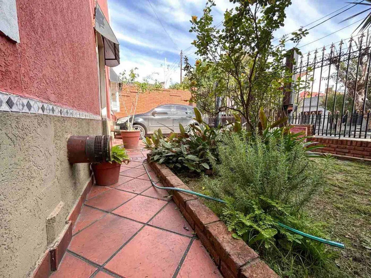 Casa 4 ambientes en venta en Sarandí 5