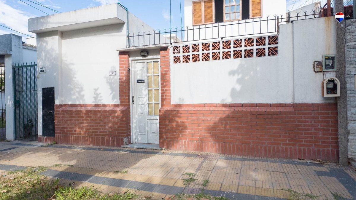 PH 3 AMB EN VENTA AVELLANEDA AL FRENTE CON PATIO