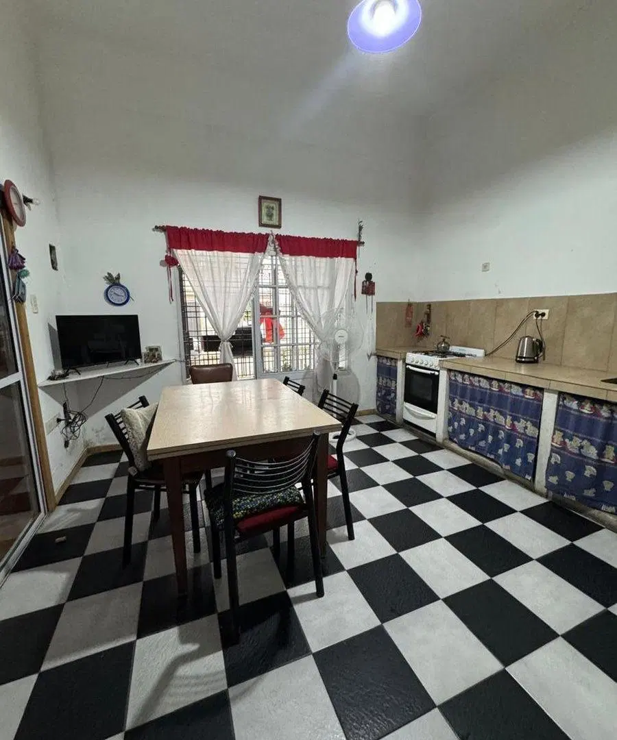 CASA Y DEPTO IDEAL 2 FLIAS EN VENTA EN ESCALADA 2