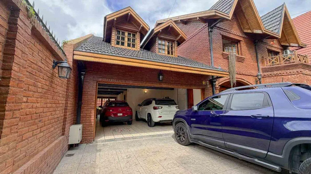 VENTA CASA 8AMB BURZACO 2