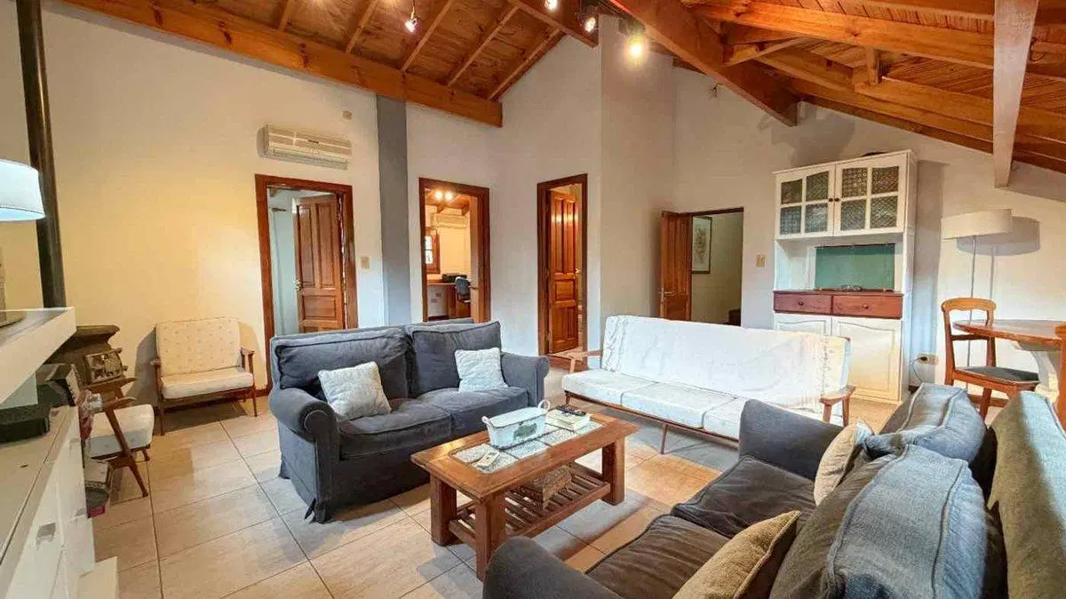 VENTA CASA 8AMB BURZACO 4