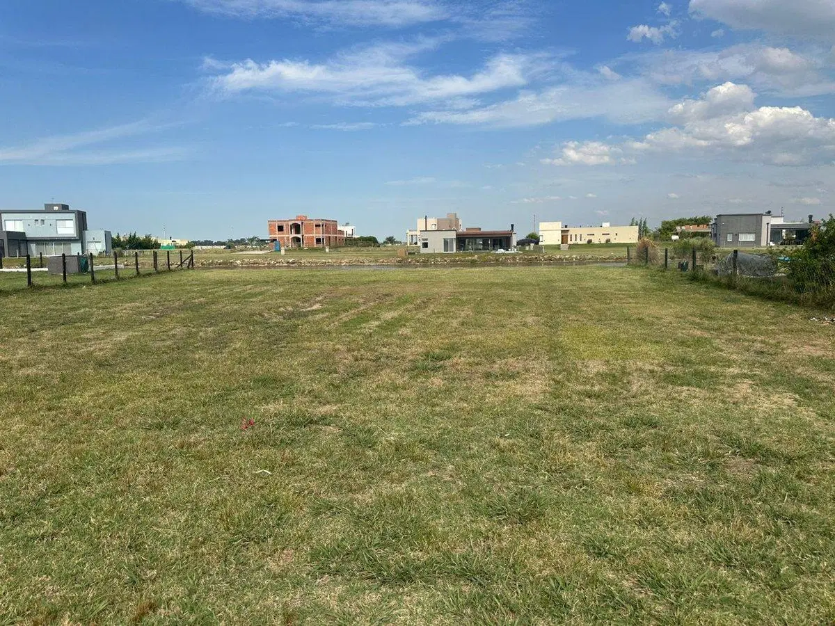 LOTE EN VENTA EN SANTA CLARA AL SUR 2