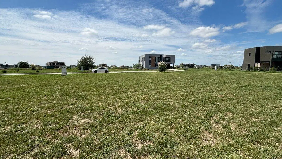 VENTA LOTE 764m2 SANTA CLARA AL SUR 5