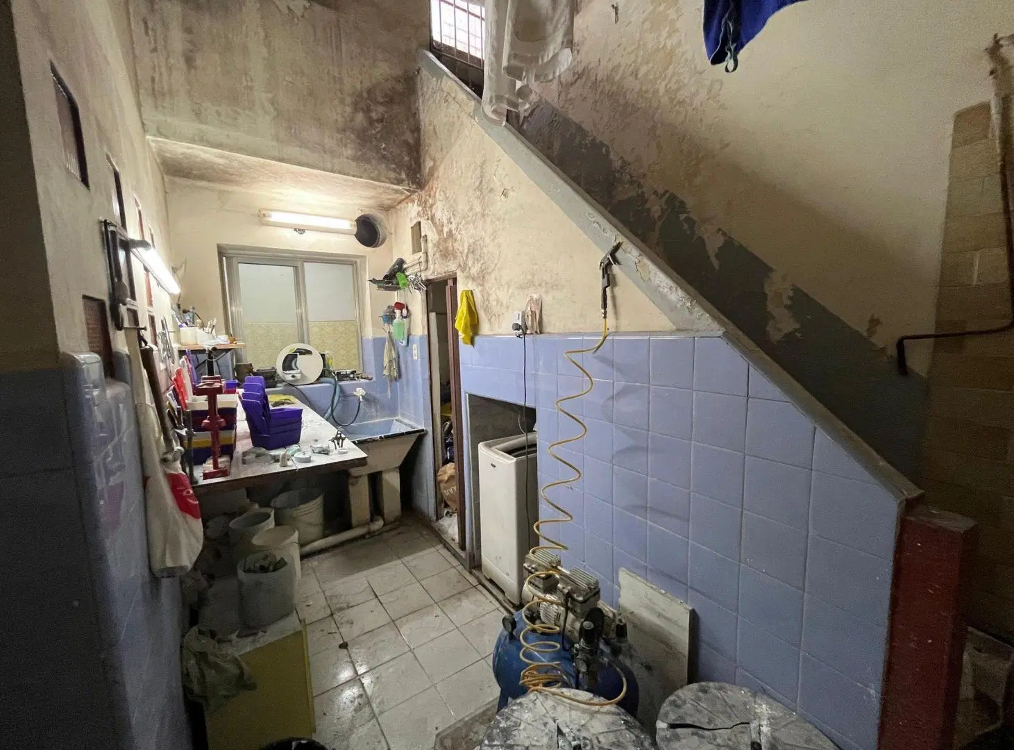 VENTA CASA 3 AMB CON COCHERA/LOCAL EN SARANDI 4