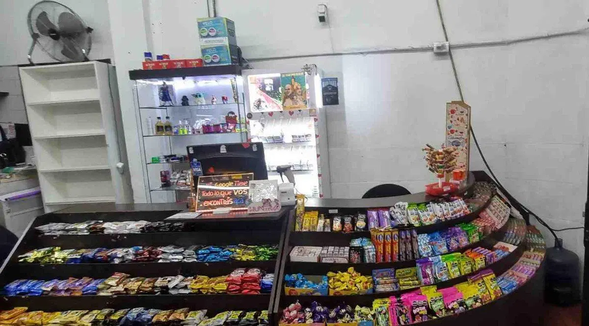 VENTA LOCAL COMERCIAL MONSERRAT 2
