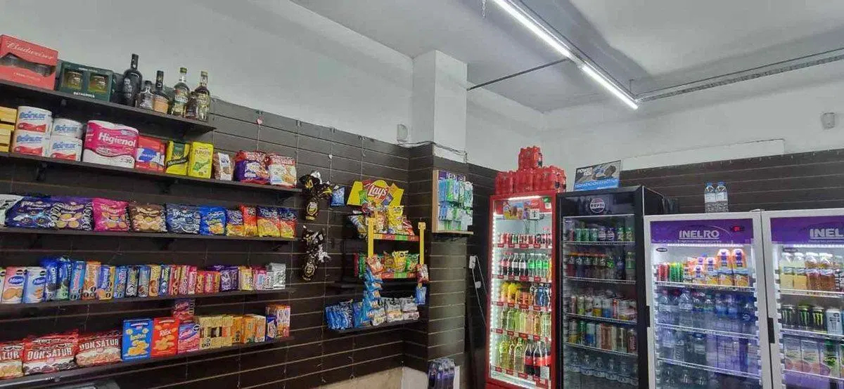 VENTA LOCAL COMERCIAL MONSERRAT 3