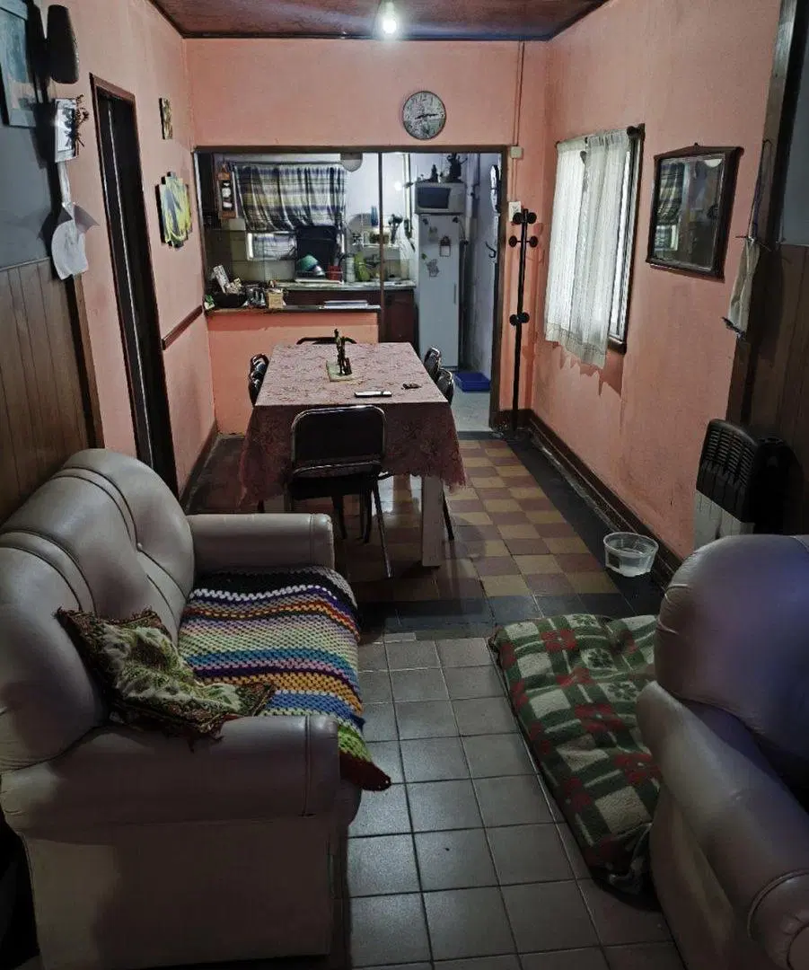 Venta Casa con Terreno en Ezpeleta Oeste (Quilmes) 5