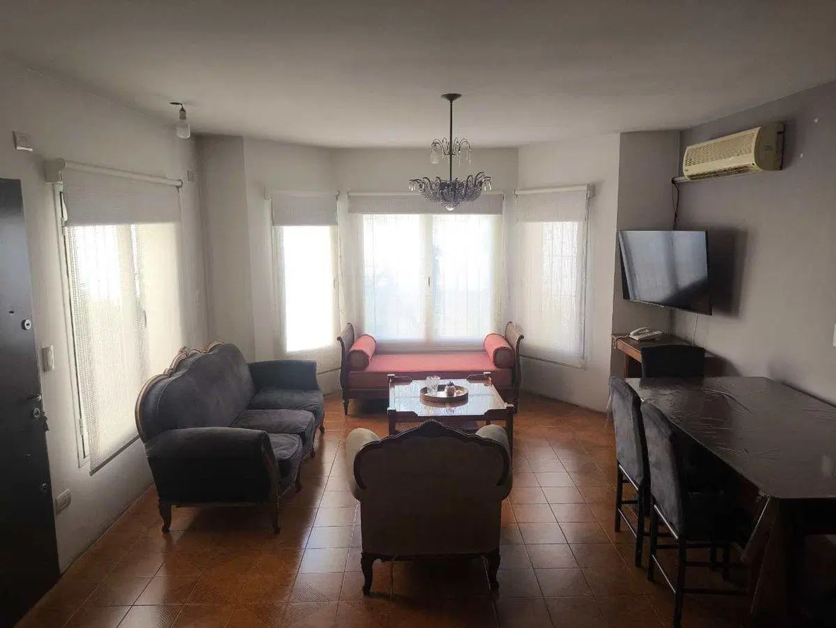 Venta Casa 5 amb en Longchamps + dpto de 2 amb 3