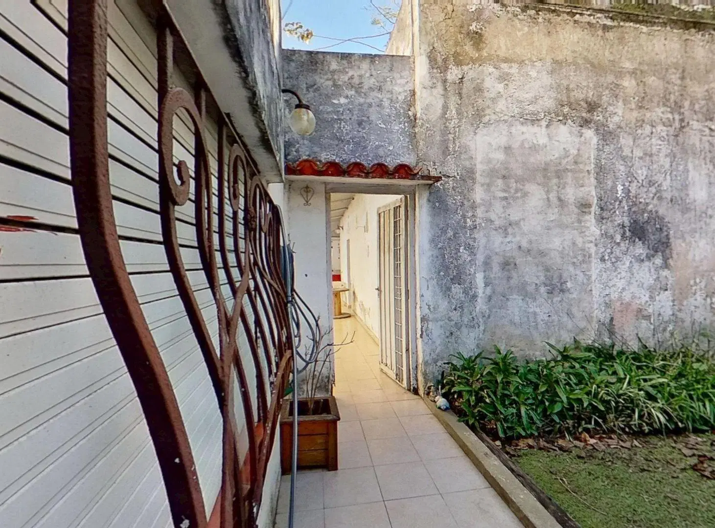 VENTA Casa 3 ambientes Sarandí con patio, lavadero 2
