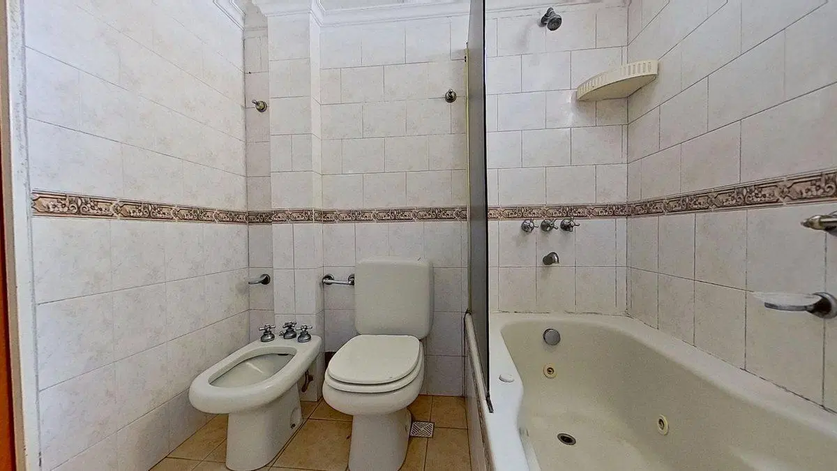 VENTA CASA 6 AMB V.DOMINICO CON PATIO Y GARAJE 2
