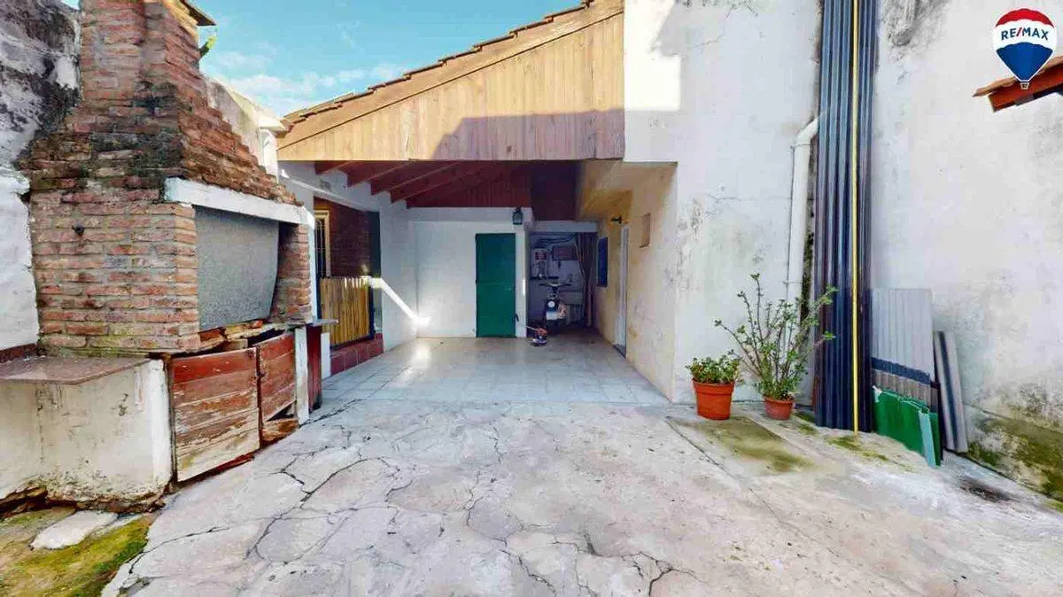 VENTA CASA 8 AMB EN BURZACO 4
