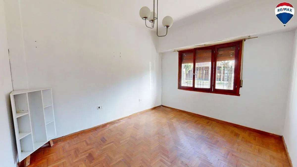 VENTA CASA 8 AMB EN BURZACO 5