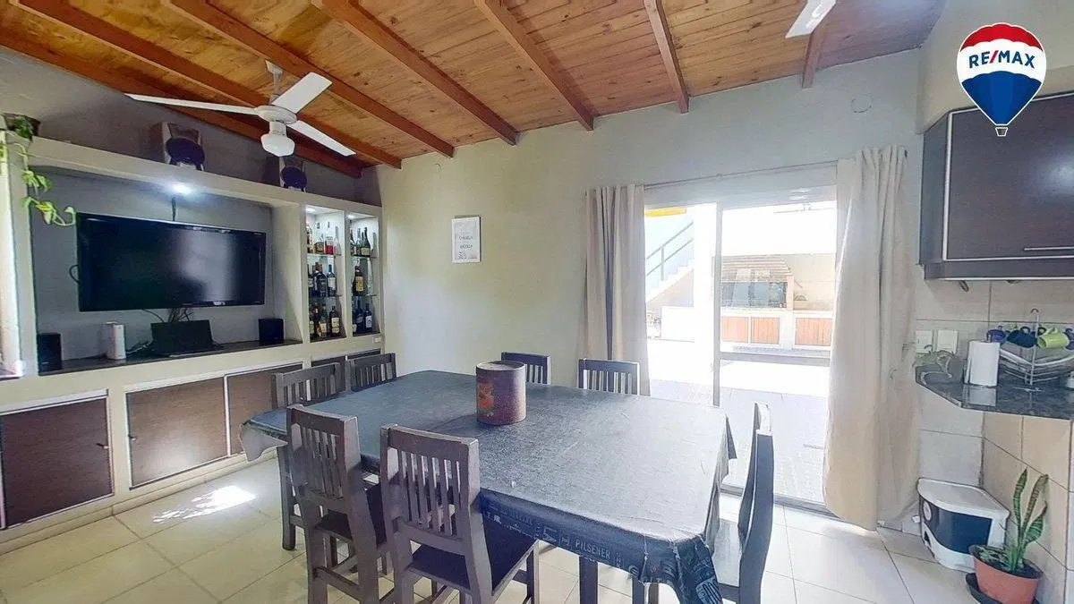 CASA 3 AMB TEMPERLEY COCHERA PILETA APTO CREDITO 4