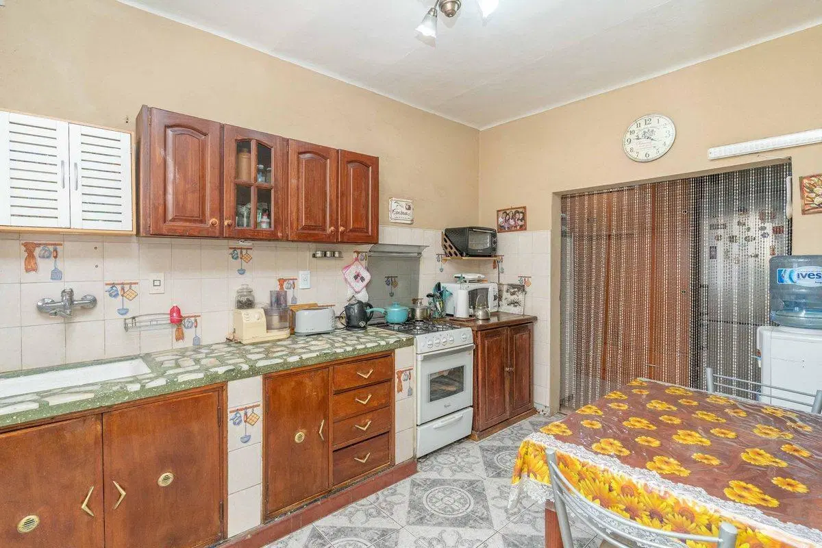 VENTA CASA 3 AMBIENTES COCHERA FLORENCIO VARELA 3
