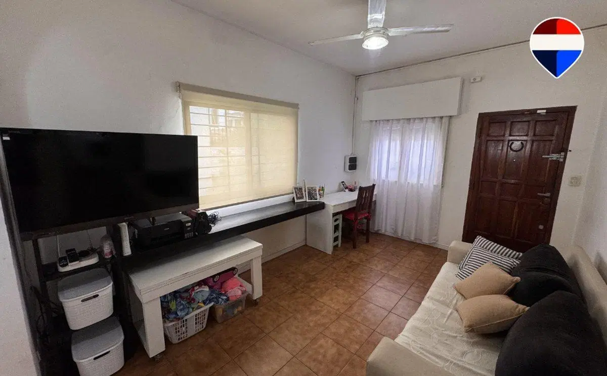 VENTA CASA 3 AMBIENTES CON JARDIN COCHERA DOBLE 4