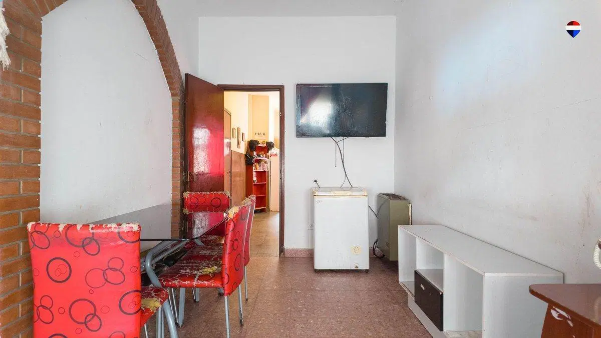 VENTA CASA 3 AMB C/COCHERA Y GALPON EN LOTE PROPIO 5