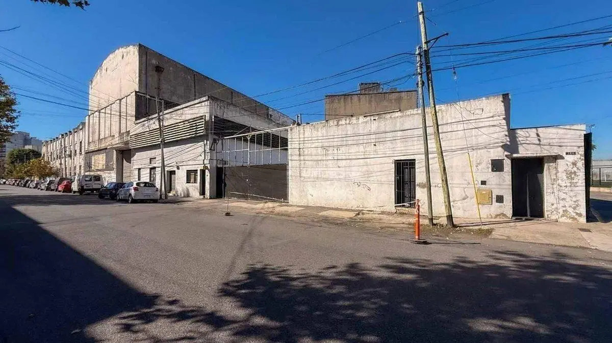 VENTA LOTE 10.300 M2 AVELLANEDA 4