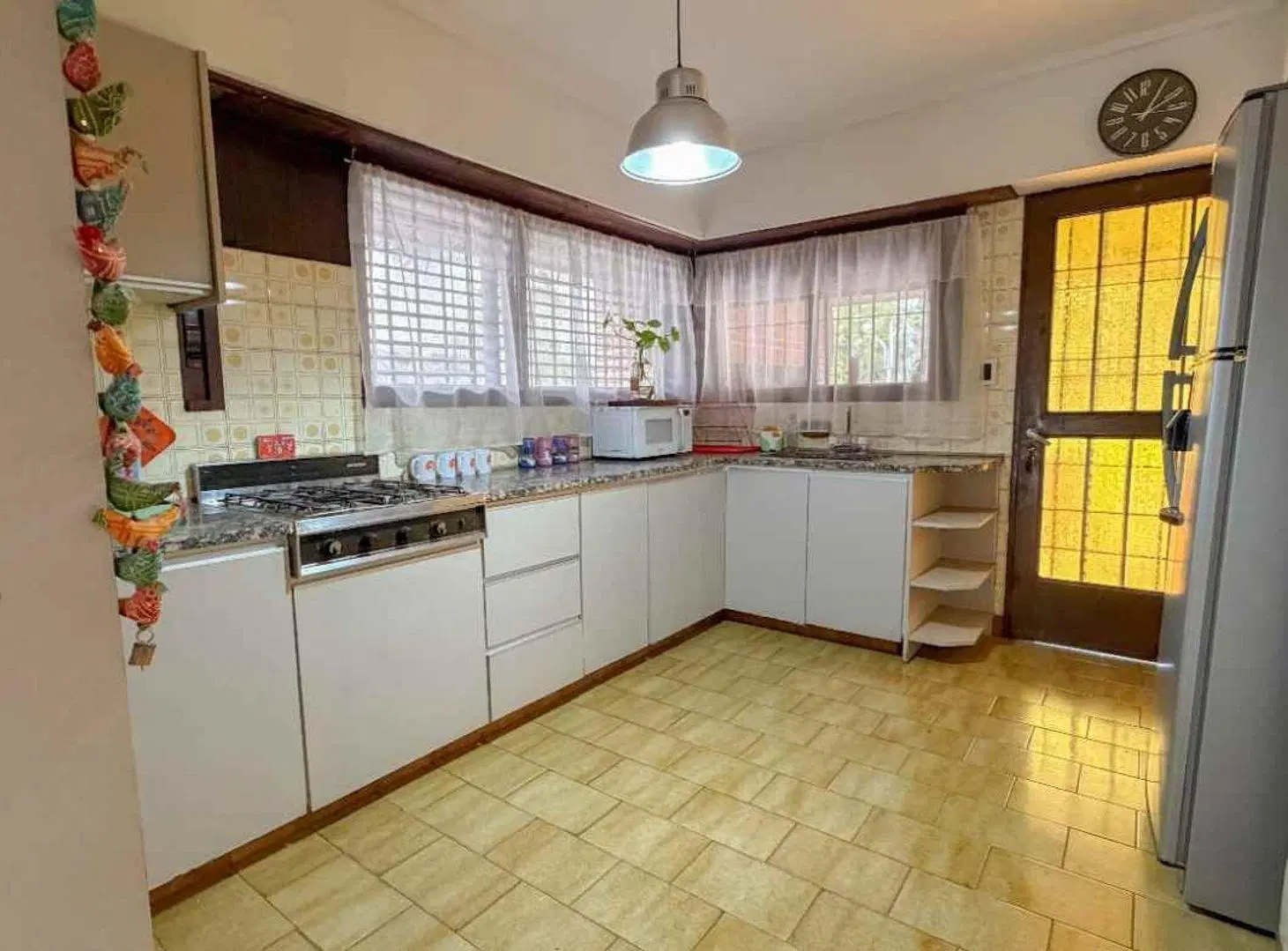 VENTA CASA 8AMB ADROGUÉ 2