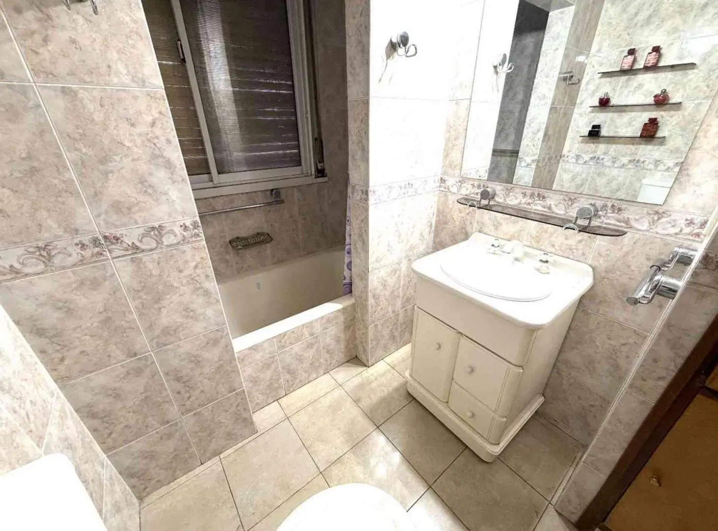 ALQUILER DEPTO 4 AMBIENTES SAN NICOLAS BALCON 2