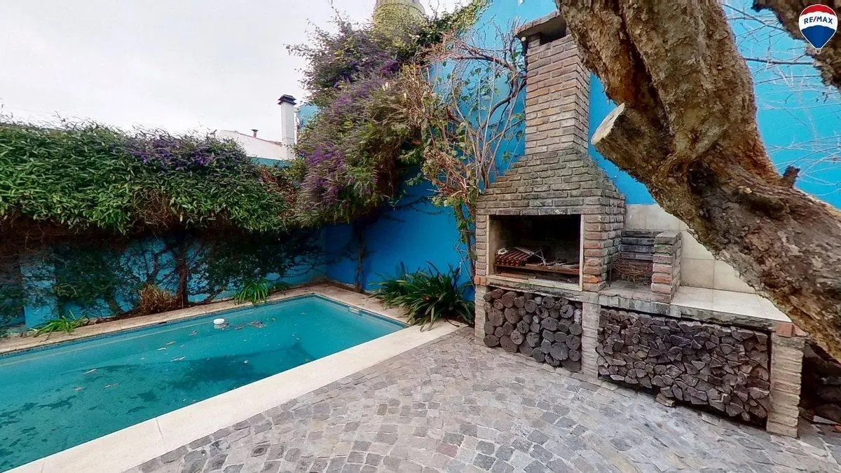 VENTA CASA 5 AMBIENTES PILETA Y COCHERA QUILMES 5