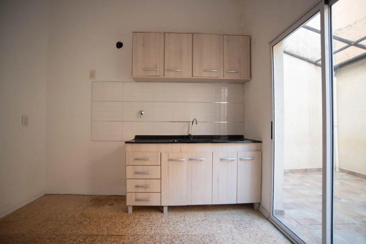VENTA PH TIPO CASA 3 AMB RAMOS MEJIA CON PATIO 2
