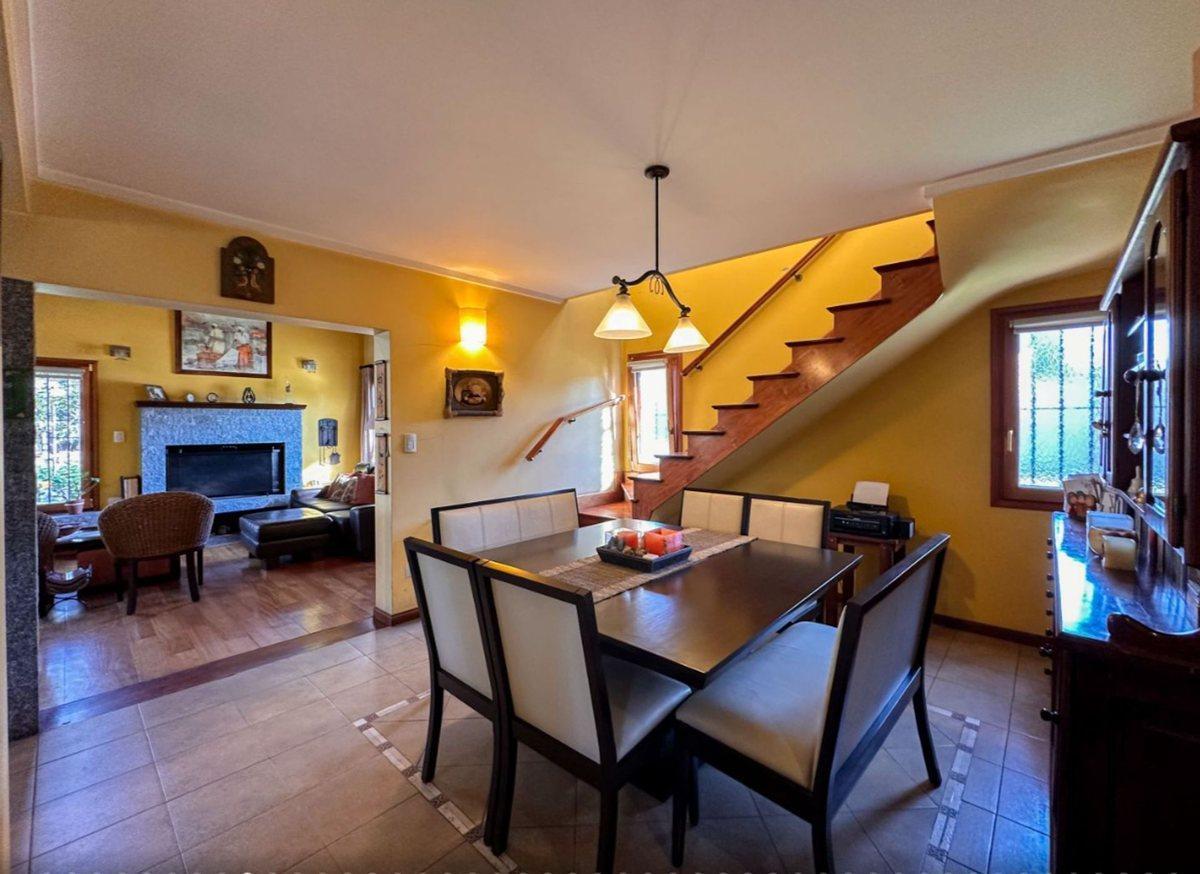 Foto de VENTA DE CASA QUINTA 7 AMBIENTES F.VARELA, imagen 2