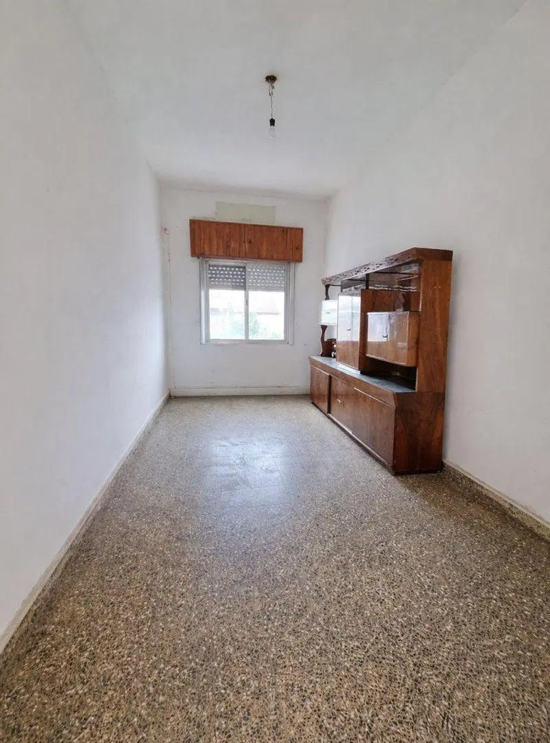 Venta departamento de 3 ambientes en Crucesita. 4