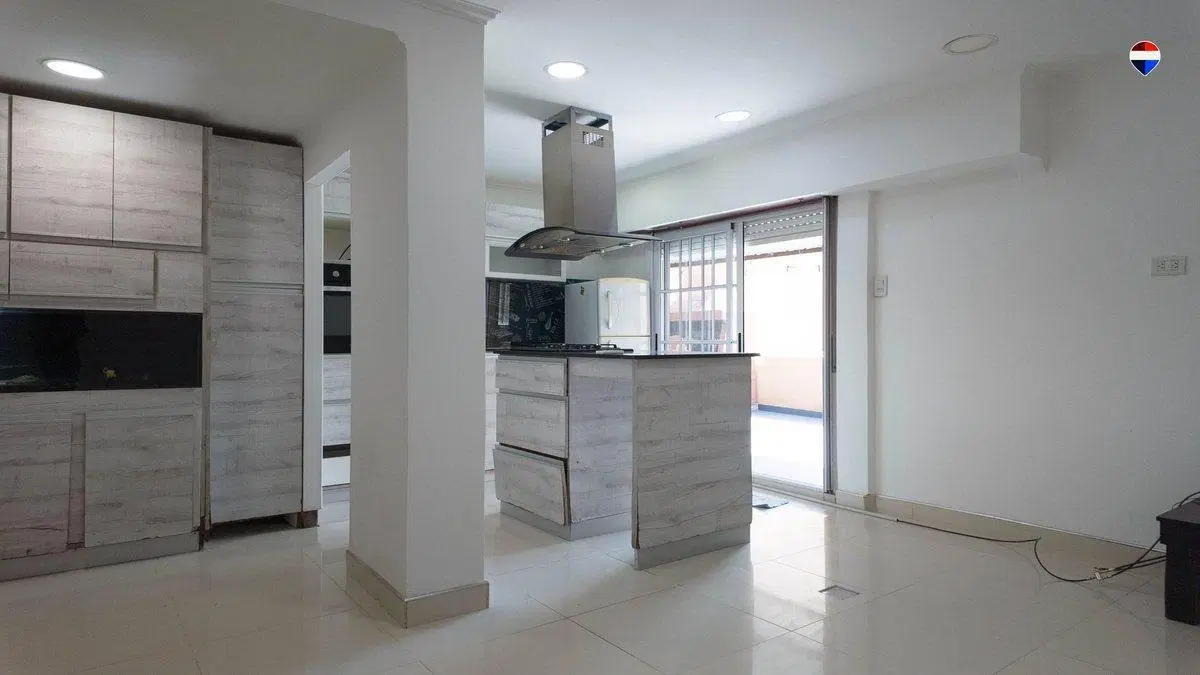 VENTA CASA 3 AMB CON PATIO, PILETA Y COCHERA 4