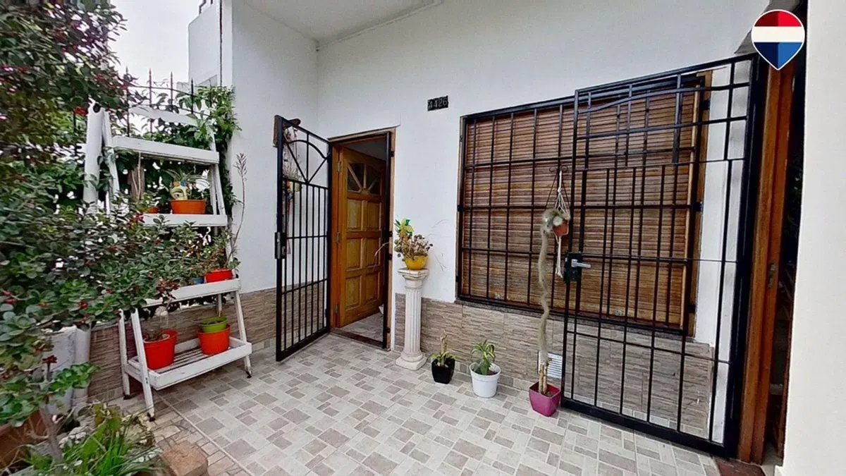 CASA MULTIFAMILIAR EN VENTA C/ DEPÓSITO EN QUILMES 2