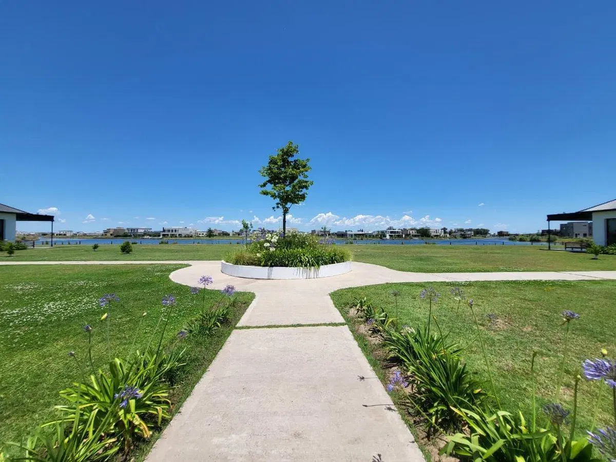 LOTE EN VENTA EN SANTA CLARA AL SUR A LA LAGUNA 5
