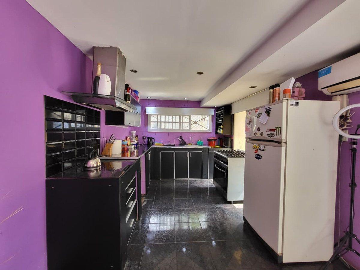 Foto de CASA 5 AMBIENTES EN VENTA LUIS GUILLON CON LOCAL, imagen 4