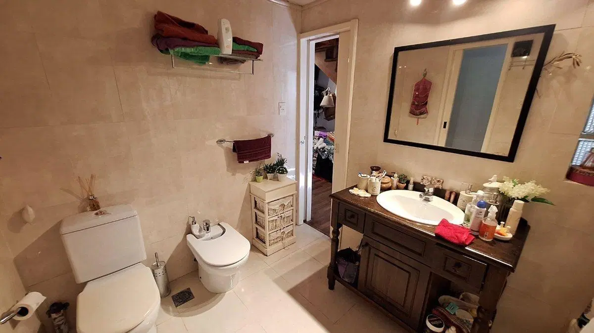 CASA 3 AMBIENTES, VENTA EN QUILMES CON PARQUE 8