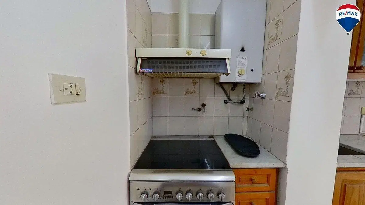 VENTA PH AL FRENTE 3 AMB C/PATIO Y COCHERA,BERNAL! 8
