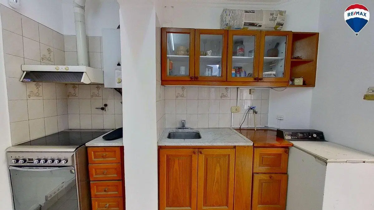 VENTA PH AL FRENTE 3 AMB C/PATIO Y COCHERA,BERNAL! 5