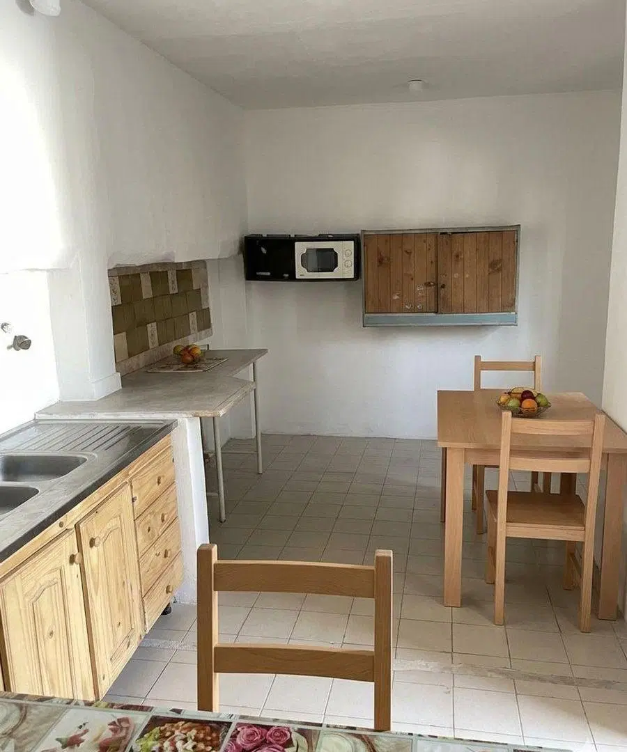 LOTE CON CASA 5 AMB EN VENTA EN BERAZATEGUI 2