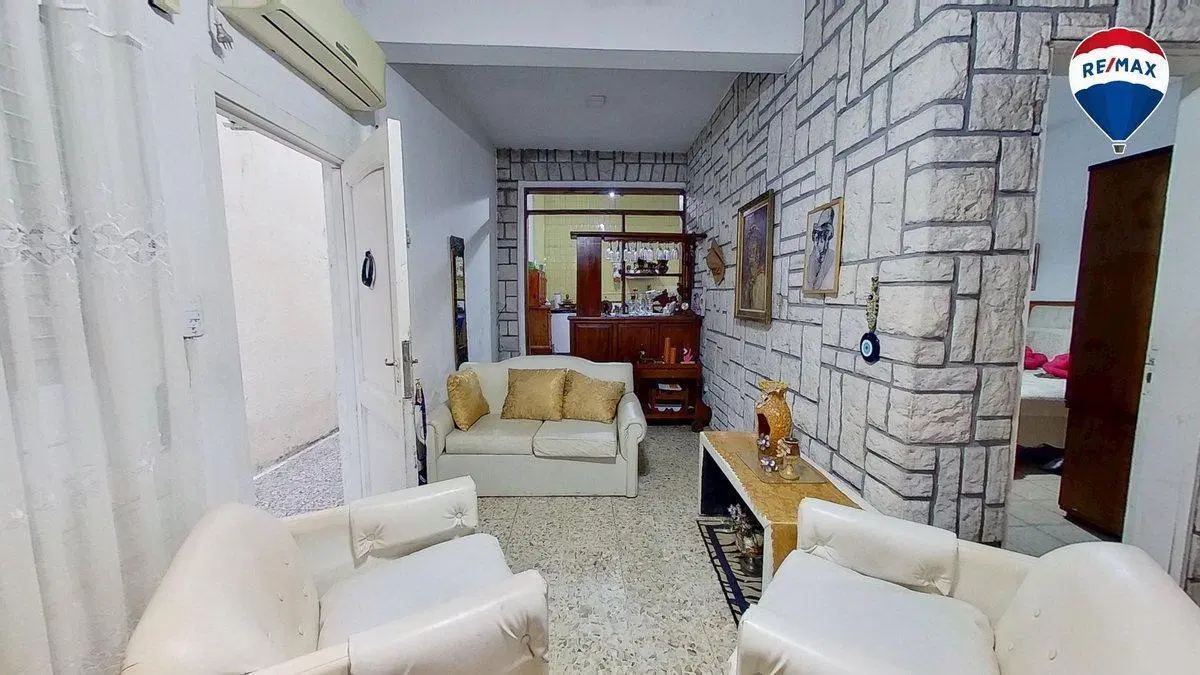 OPORTUNIDAD VENTA  3 DEPTOS POR PASILLO  DOMINICO 4