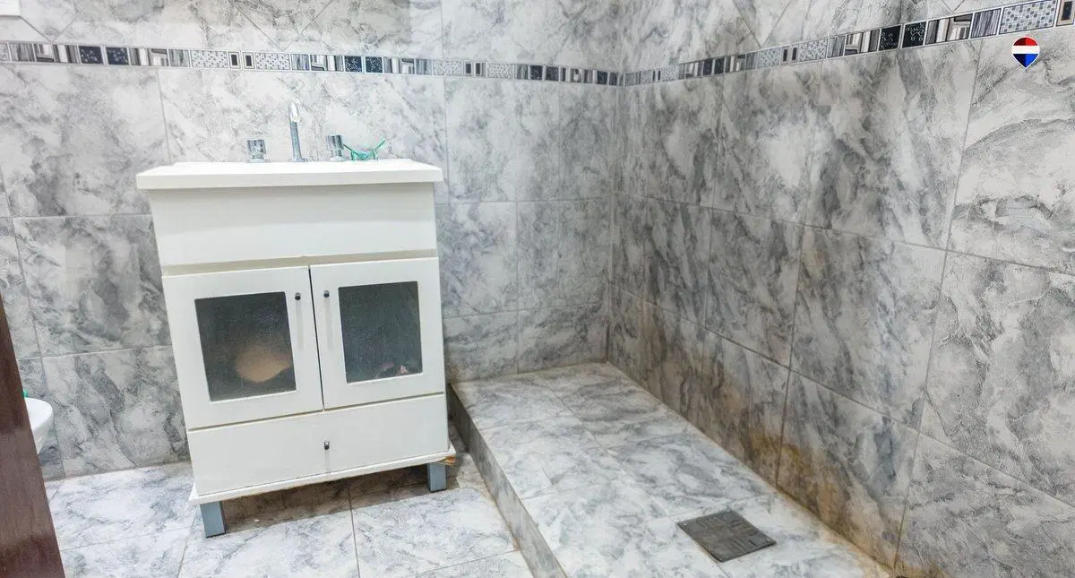 VENTA CASA 3 UNIDADES EN BLOCK CON LOCAL Y GARAGE 2